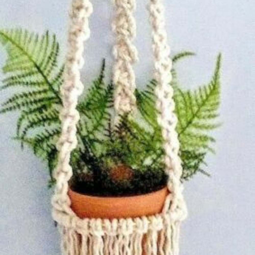 Natural Cotton Country Plant Hanger With Pot - Picture 5 of 8